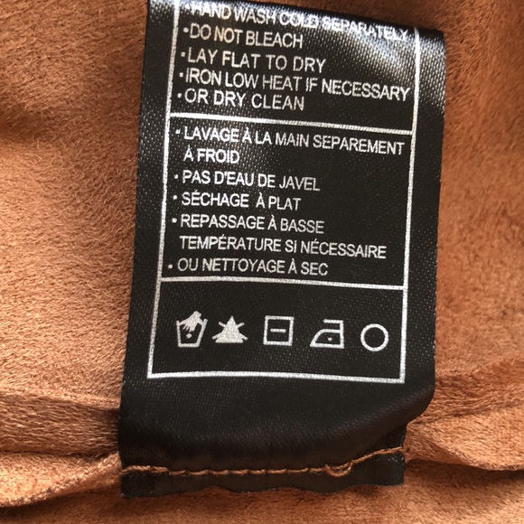 Cupcakes and Cashmere size medium - Picture 9 of 9